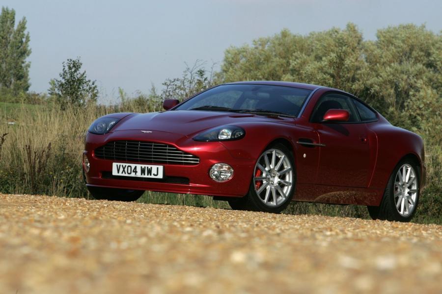  Aston Martin V12 Vanquish S 2004 года  (UK) (фото 14 из 37)
